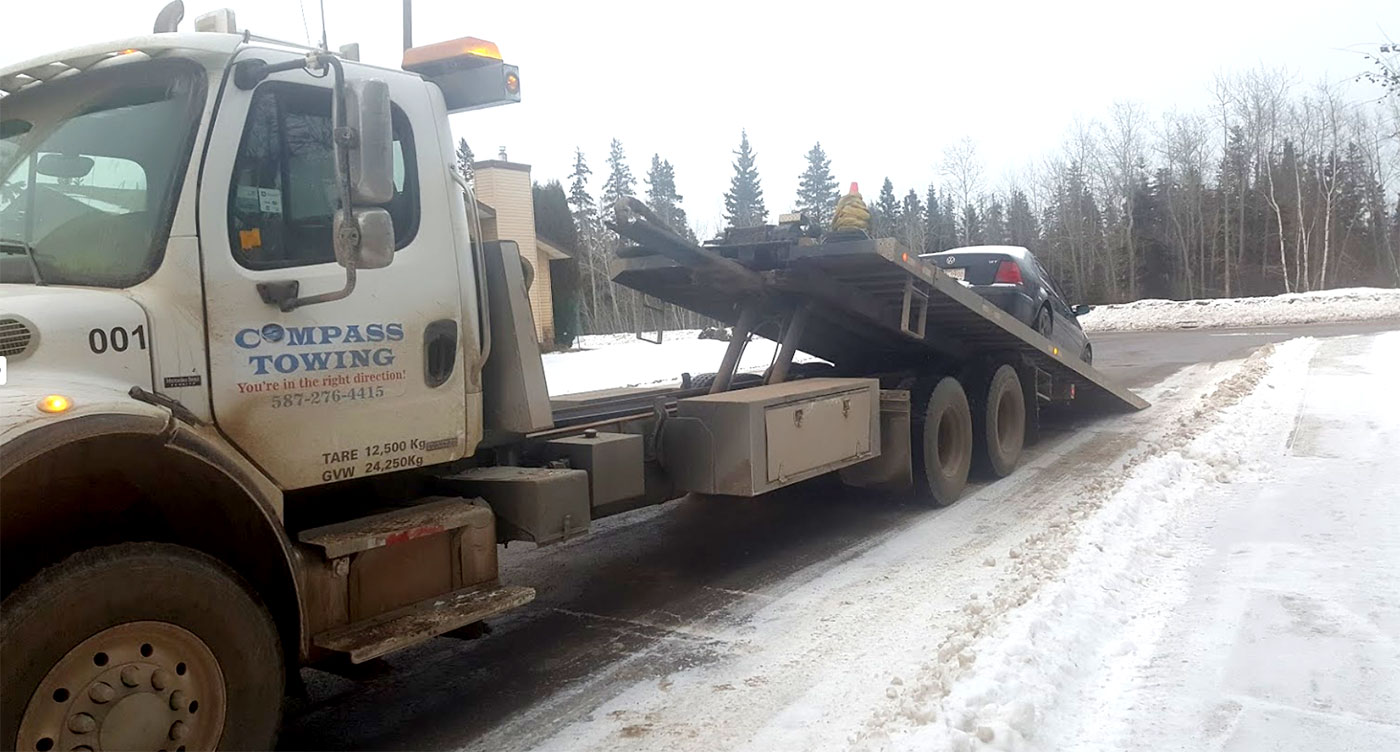 Tilt-Deck-Truck-Towing-Service-Fort-Mac